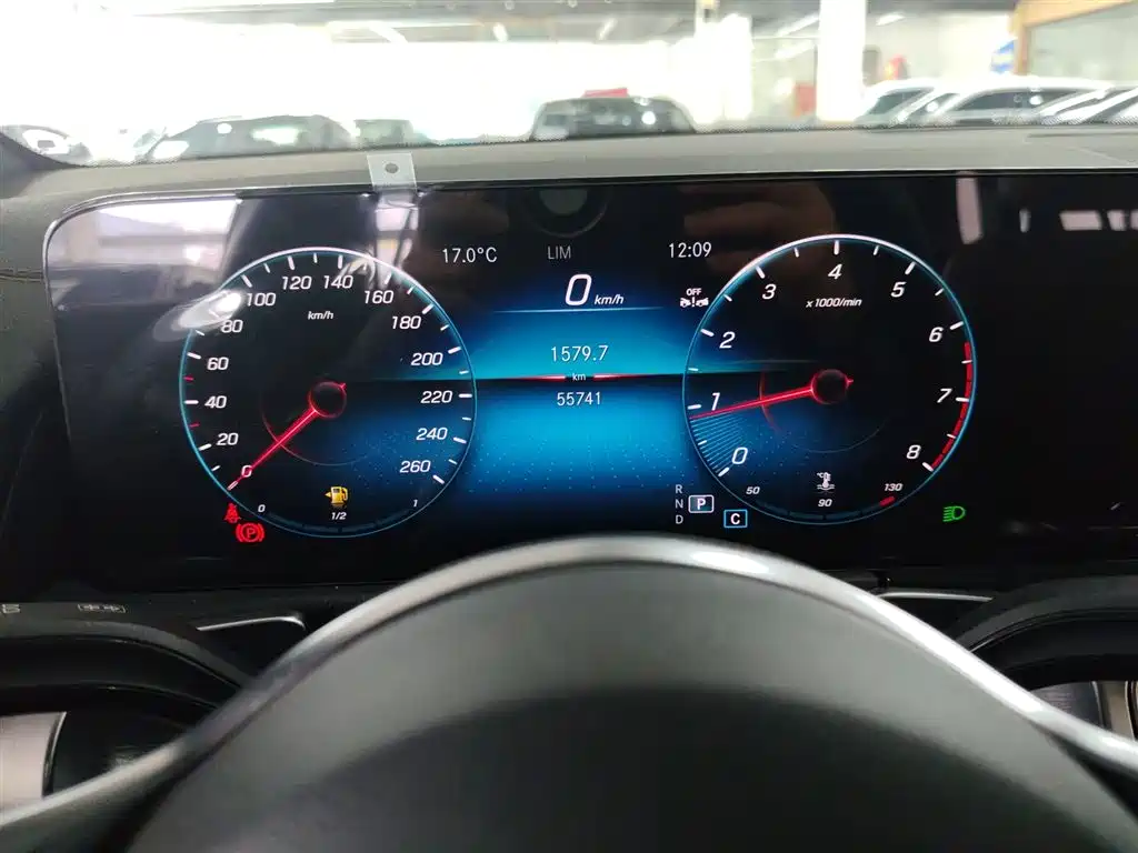 Mercedes-Benz GLB 2023 GLB 200 Dynamic купить на сайте DeffCars