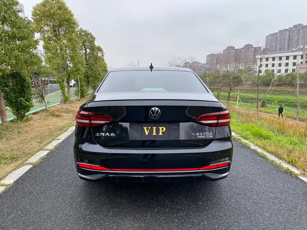 Lavida 2023 280TSI DSG Starry Sky Full Edition купить на сайте DeffCars