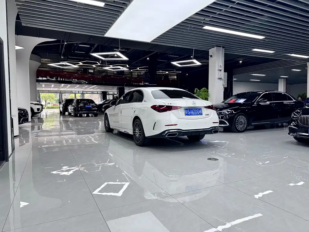 Mercedes-Benz C-Class 2023 facelift C 200 L sports version купить на сайте DeffCars