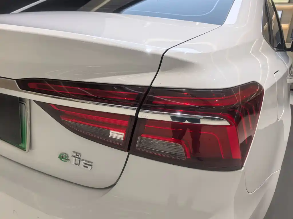 Roewe i6 New Energy 2019 PLUS 50T Internet Honor Smart Edition купить на сайте DeffCars