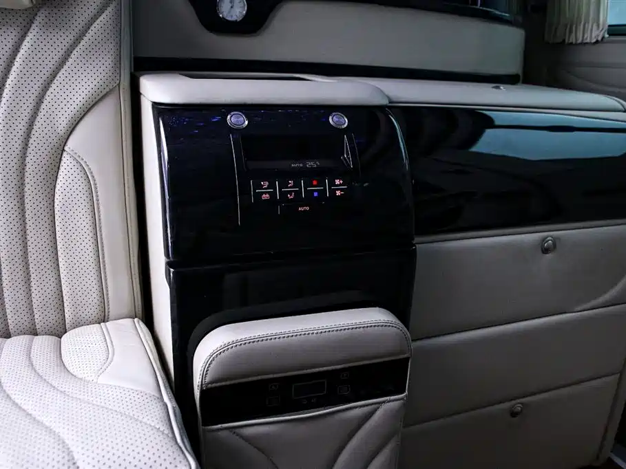 Metroway 2019 2.0TSI four-wheel drive exclusive version 7 seats купить на сайте DeffCars