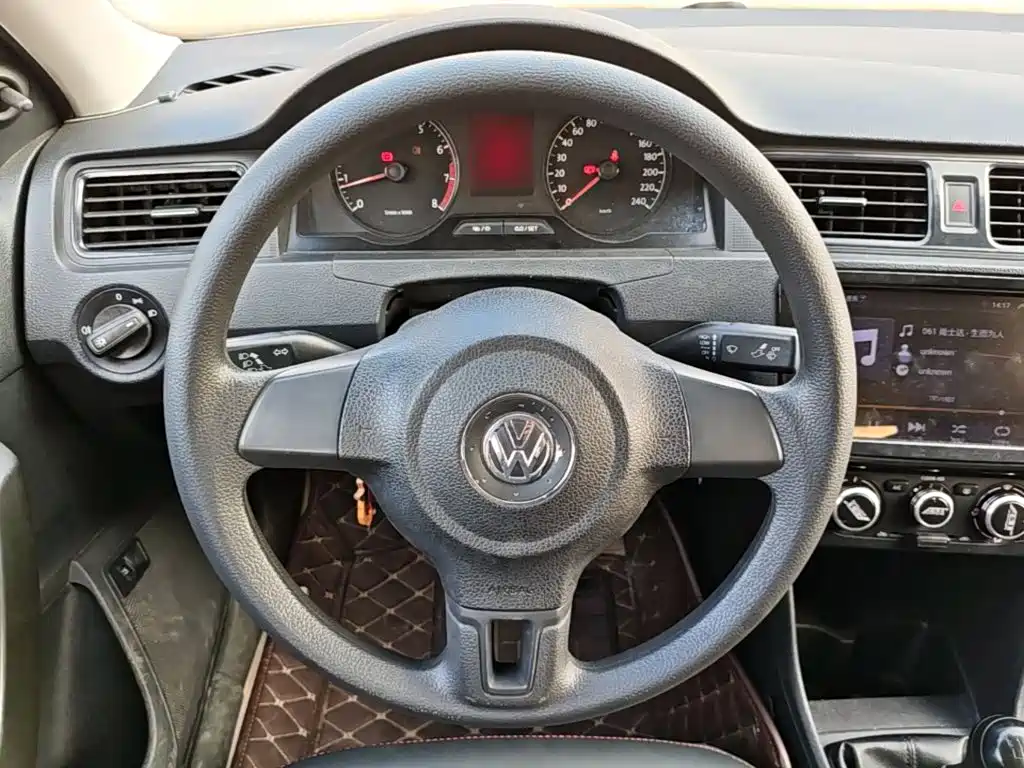 SANTANA 2015 1.4L manual fashion version купить на сайте DeffCars