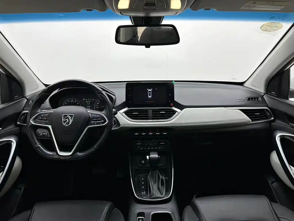 Baojun 530 2018 1.5T DCT flagship model National V купить на сайте DeffCars
