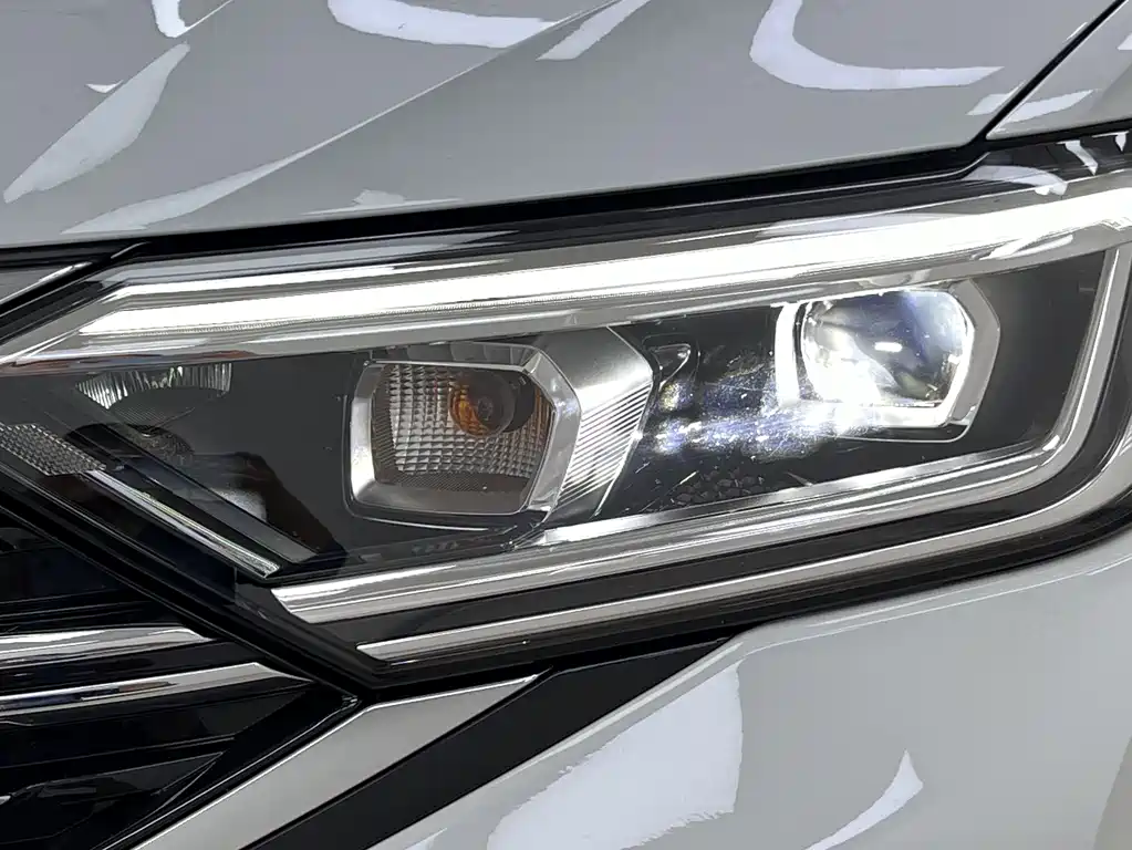 Sagitar 2023 300TSI DSG Super Edition купить на сайте DeffCars