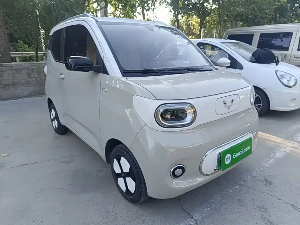 Hongguang MINIEV 2024 third generation 215km advanced version купить на сайте DeffCars