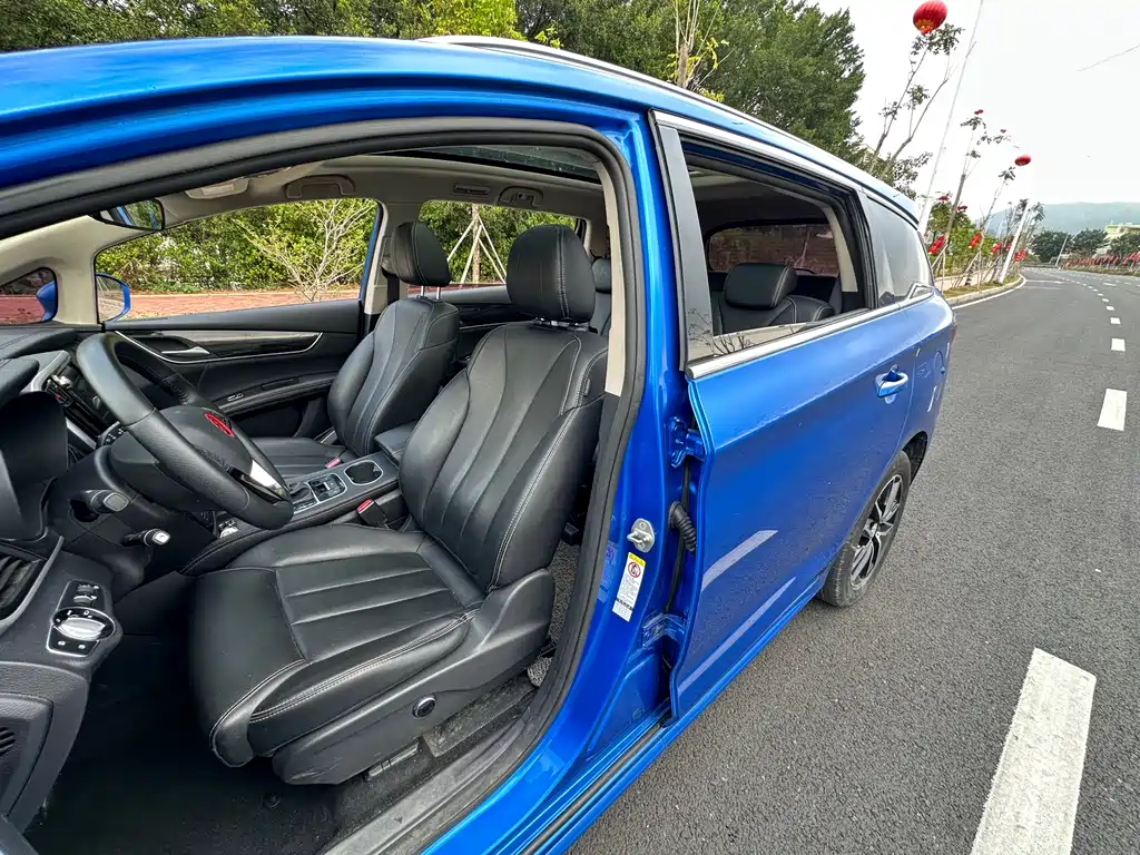 Song MAX 2017 1.5T automatic smart connection premium model 7 seats купить на сайте DeffCars