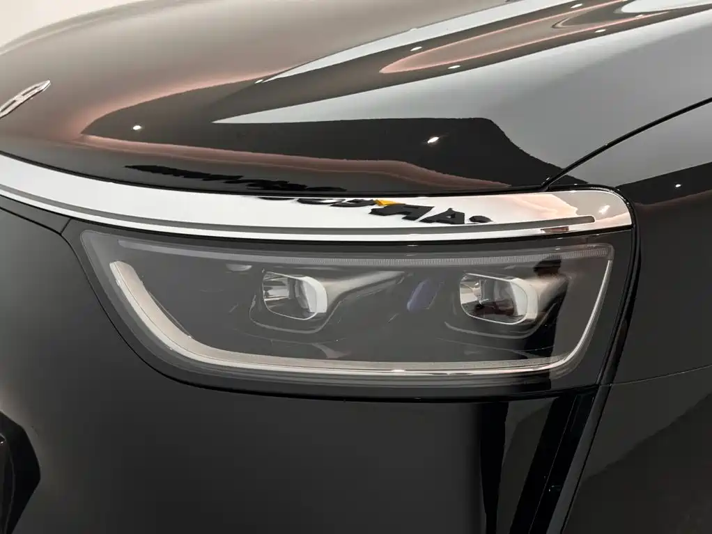 Wenjie M8 2025 pure electric Max+ five-seater long-range version 192-line lidar) купить на сайте DeffCars