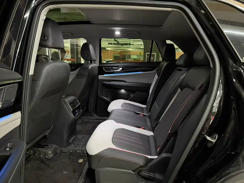Touron 2023 380TSI four-wheel drive luxury version купить на сайте DeffCars