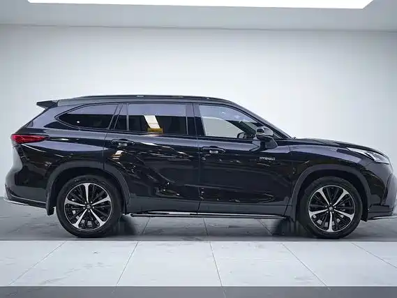 Crown Lufang 2021 2.5L HEV four-wheel drive premium version купить на сайте DeffCars