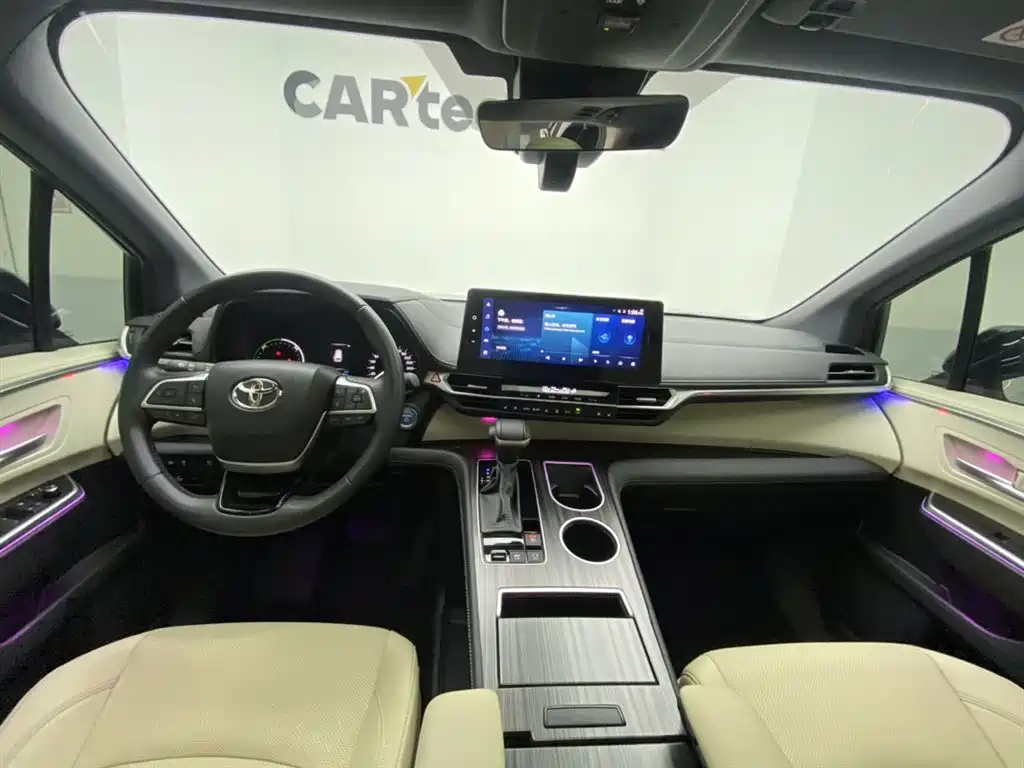 SIENNA 2023 2.5L Hybrid Premium Edition купить на сайте DeffCars