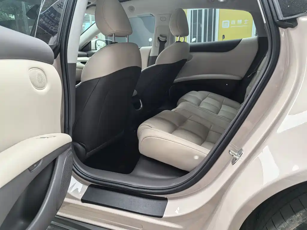 Zhiji L6 2024 Max Standard Edition купить на сайте DeffCars