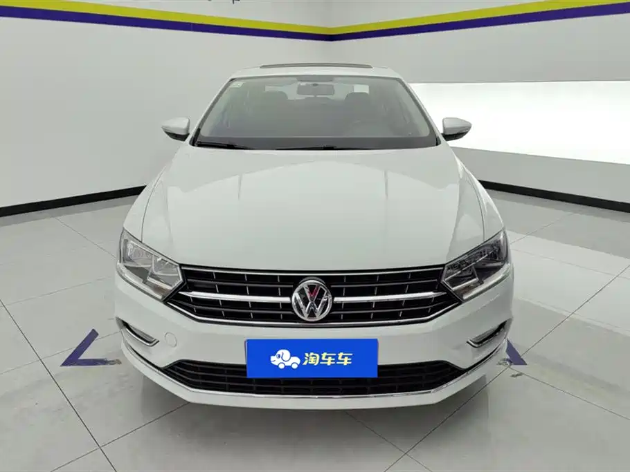 Bora 2018 1.5L manual comfort model купить на сайте DeffCars