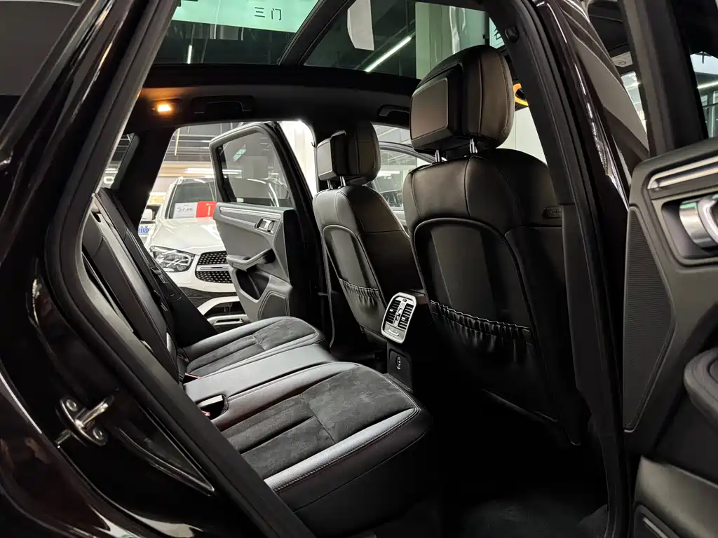 Macan 2017 Macan 2.0T купить на сайте DeffCars