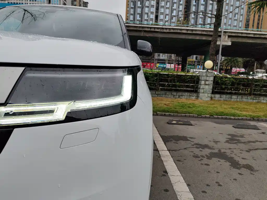 Range Rover 2024 3.0 L6 400PS Extended Edition купить на сайте DeffCars