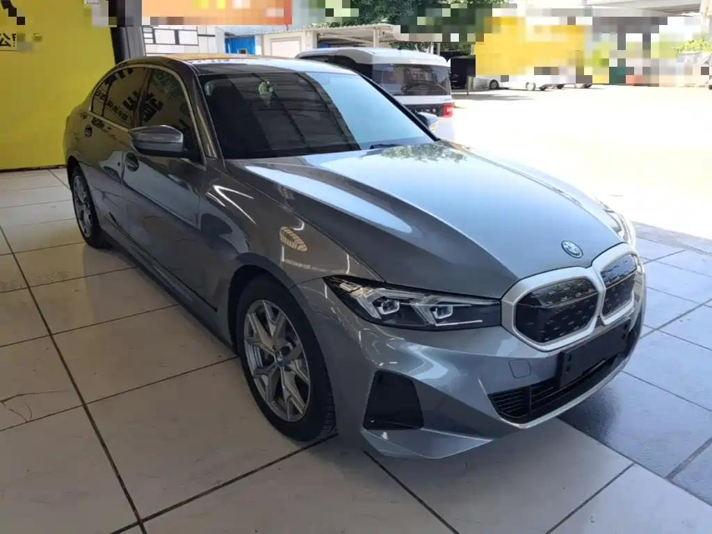 BMW i3 2022 eDrive 35 L купить на сайте DeffCars