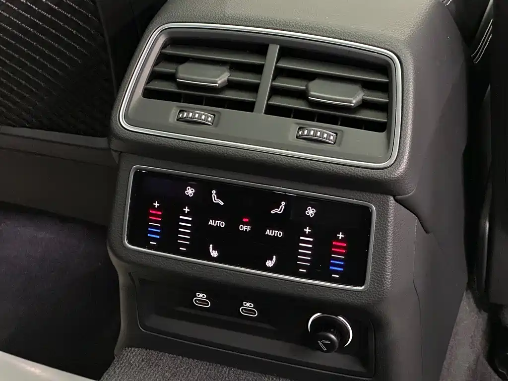 Audi A6L 2023 55 TFSI quattro exclusive dynamic model купить на сайте DeffCars