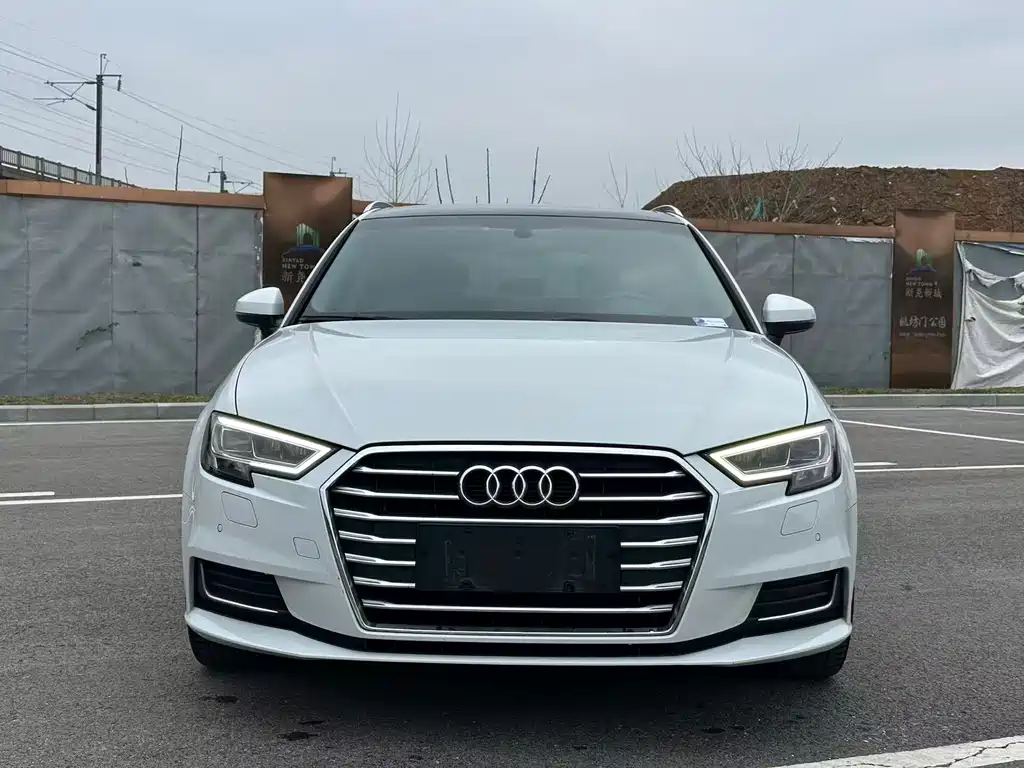 Audi A3 2019 Sportback 35 TFSI Fashion Type National VI купить на сайте DeffCars