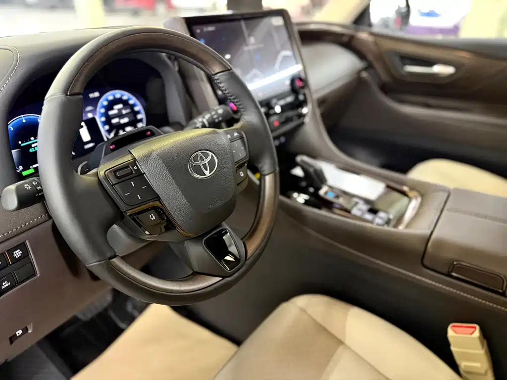 Alfa 2025 Dual Engine 2.5L Premium Gold Edition купить на сайте DeffCars