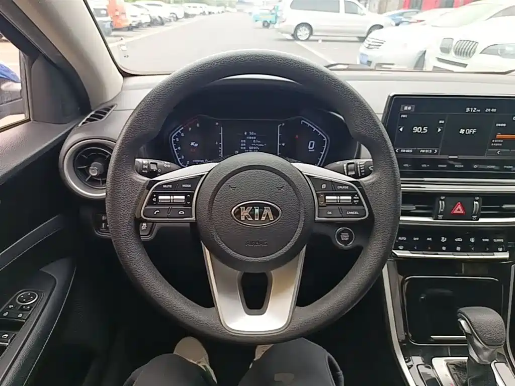 Kia K3 2019 1.5L CVT New Edition купить на сайте DeffCars