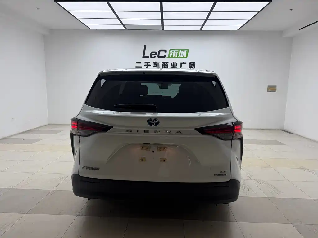 SIENNA 2023 2.5L Hybrid Comfort Edition купить на сайте DeffCars