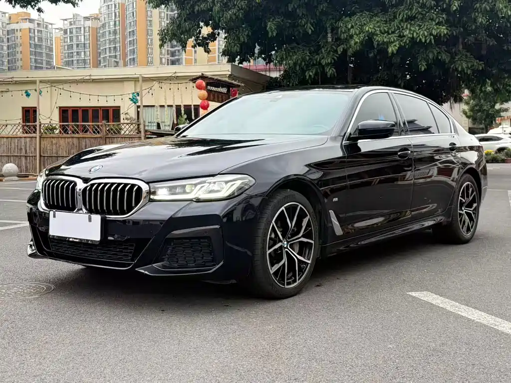 BMW 5 Series 2023 530Li Exclusive M Sports Package купить на сайте DeffCars