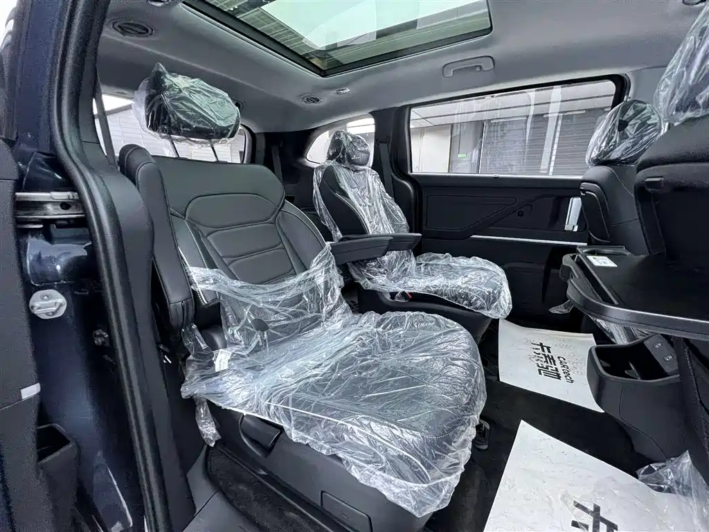 Kustu 2024 270TGDi LUX Premium Edition купить на сайте DeffCars