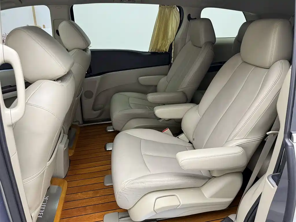 Buick GL8 2018 28T luxury model National VI купить на сайте DeffCars