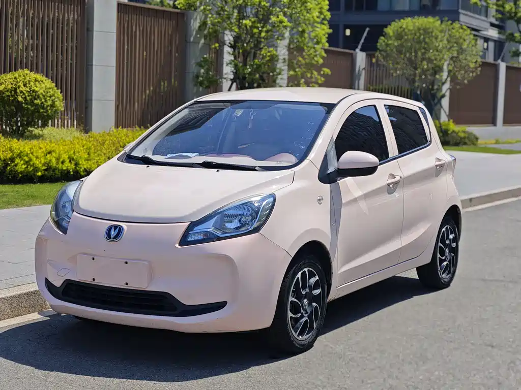 Changan Benben E-Star 2021 National Edition Xinyue Edition Lithium Iron Phosphate (31.18kWh) купить на сайте DeffCars