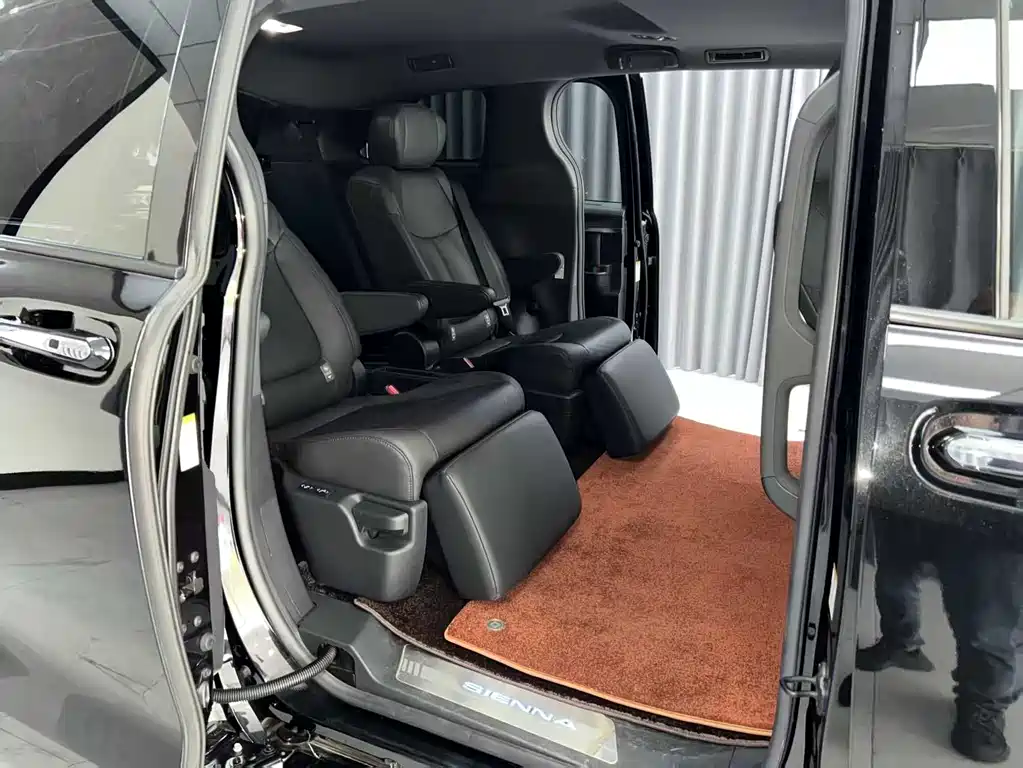 SIENNA 2021 2.5L Hybrid Premium Edition купить на сайте DeffCars