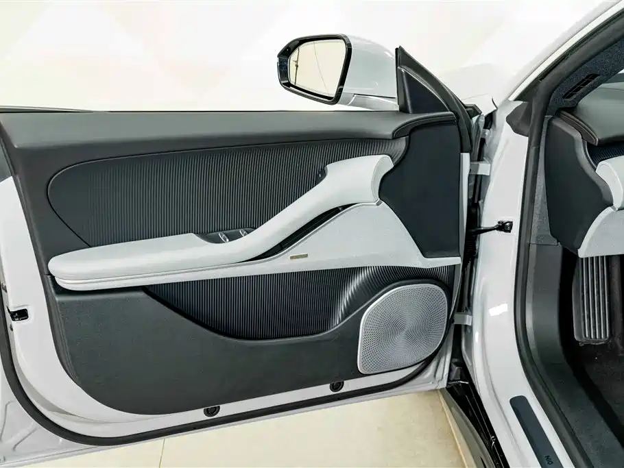 NIO ET5T 2025 75kWh Touring купить на сайте DeffCars