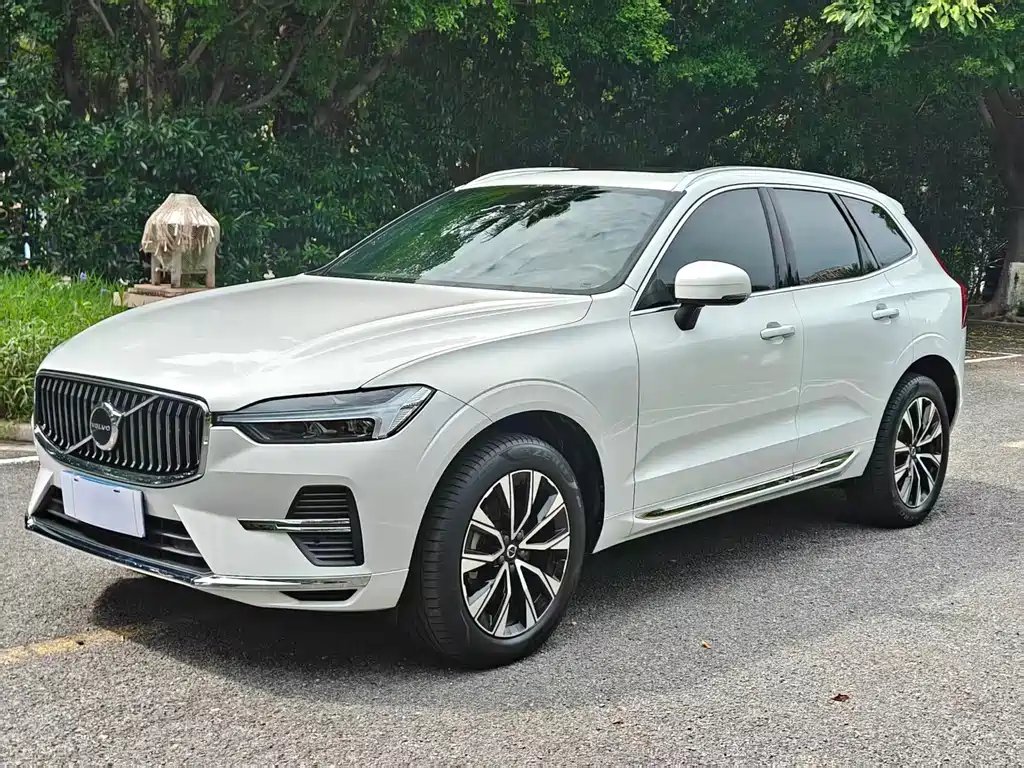 Volvo XC60 2025 B5 four-wheel drive Zhiyuan luxury version купить на сайте DeffCars