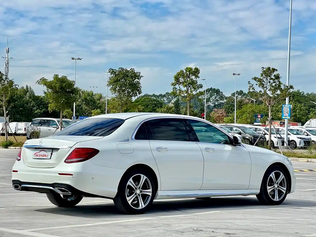 Mercedes-Benz E-Class 2016 E 200 L Sports купить на сайте DeffCars