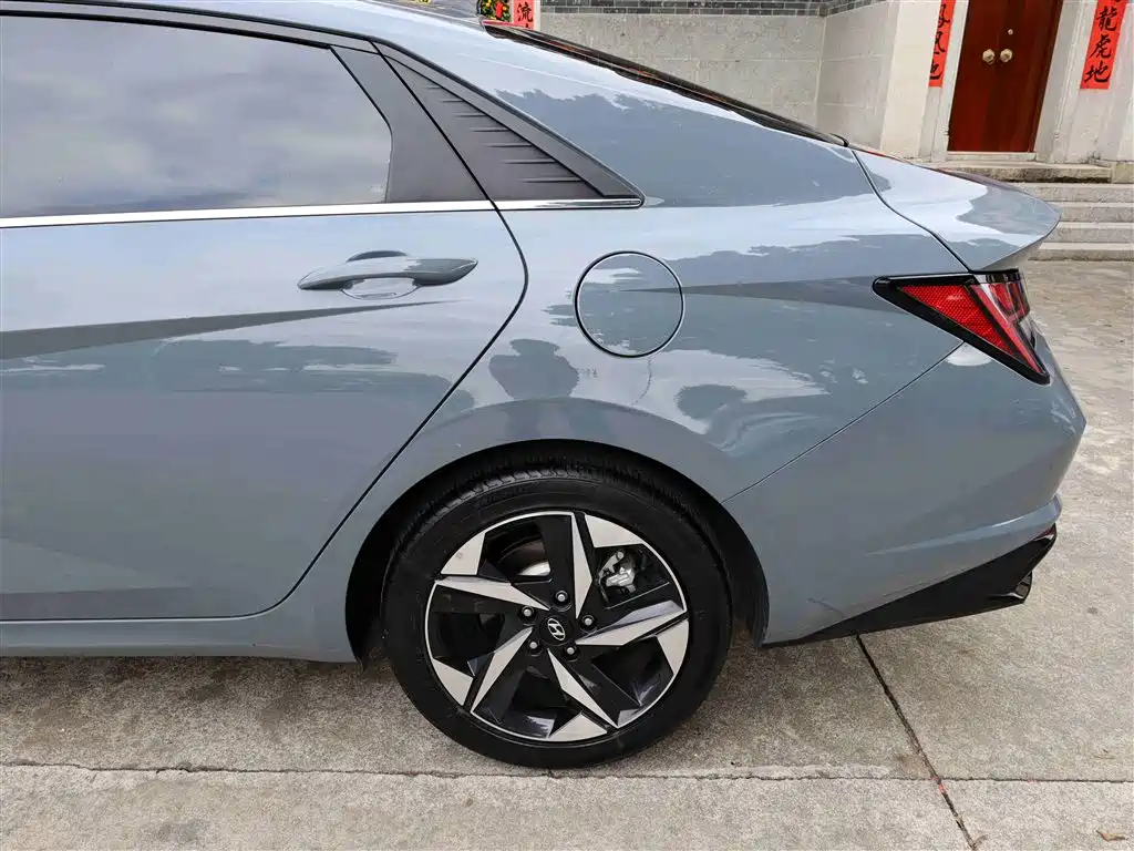 Elantra 2021 1.5L CVT LUX Premium Edition купить на сайте DeffCars