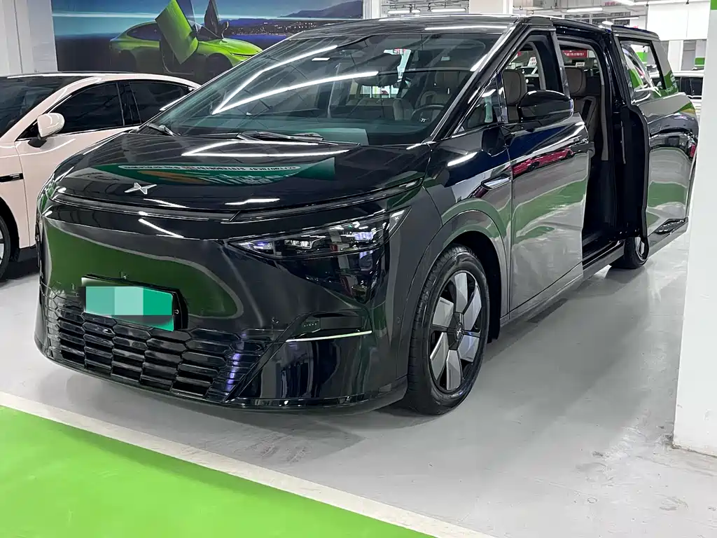 Xpeng X9 2024 model 702 super long battery life Max купить на сайте DeffCars