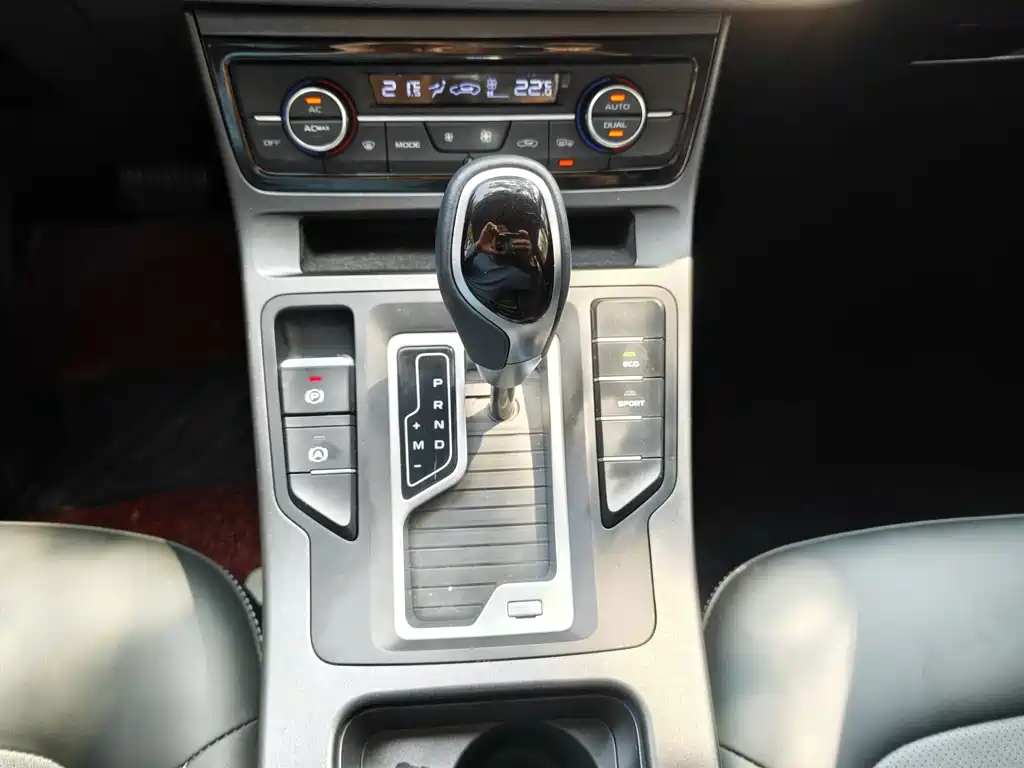 Emgrand GL 2021 UP 1.4T CVT luxury model купить на сайте DeffCars