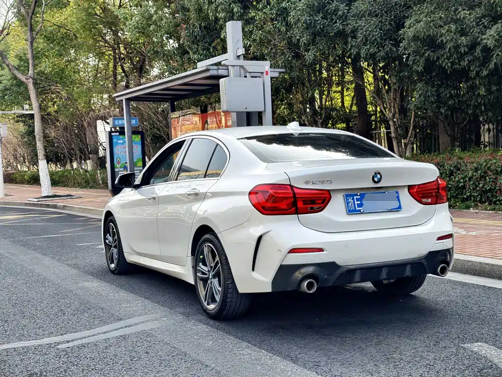 BMW 1 Series 2021 facelift 120i M sports version купить на сайте DeffCars