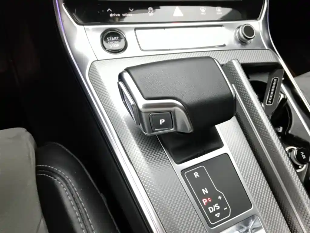 Audi A6L 2024 45 TFSI Premium Dynamic Model купить на сайте DeffCars