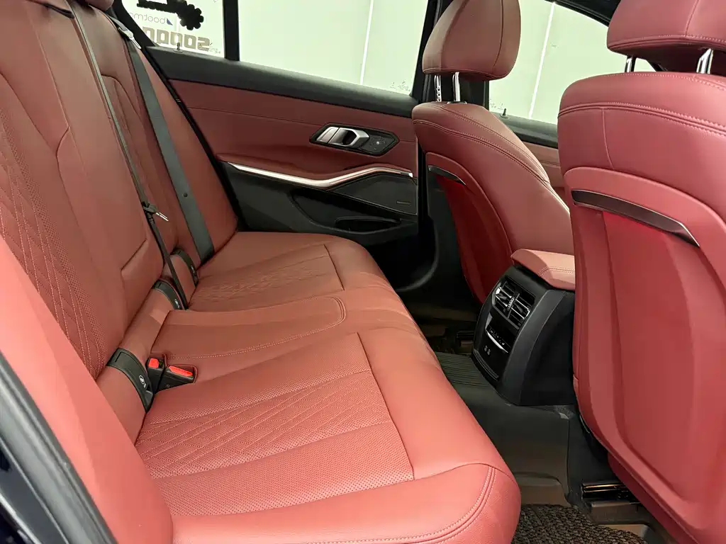 BMW 3 Series 2024 330i M Sports Night Package купить на сайте DeffCars