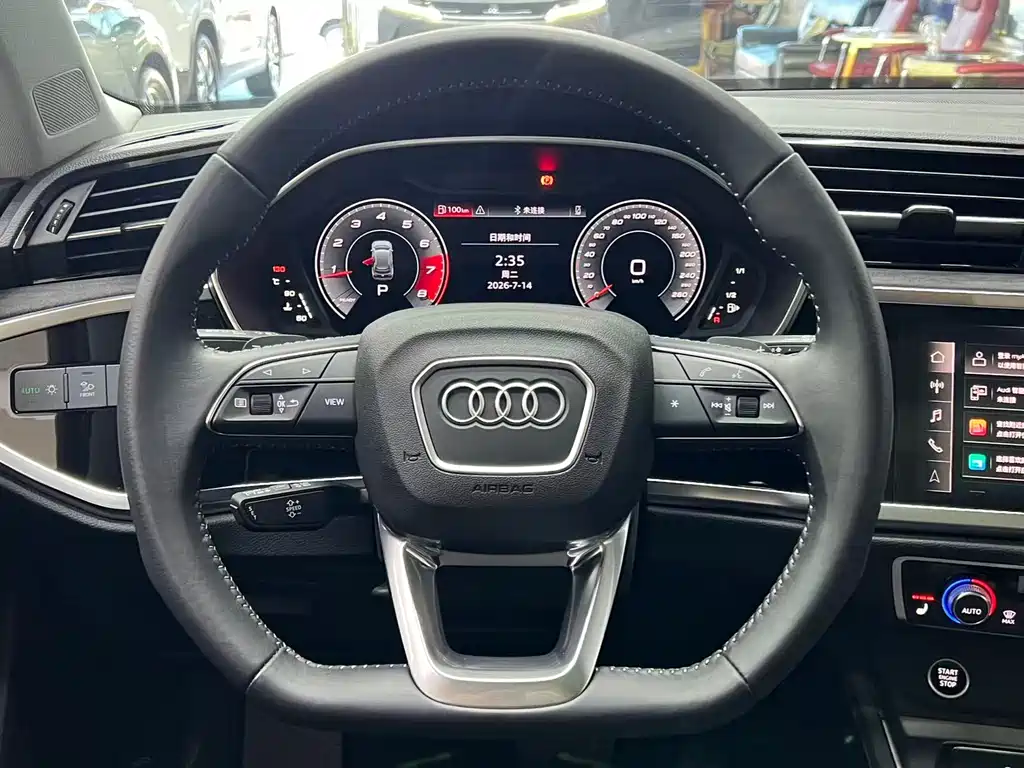 Audi Q3 2022 35 TFSI Fashion Dynamic купить на сайте DeffCars