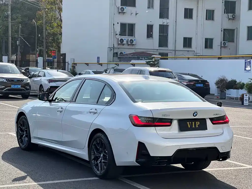 BMW 3 Series 2025 330Li M Sports Night Package купить на сайте DeffCars
