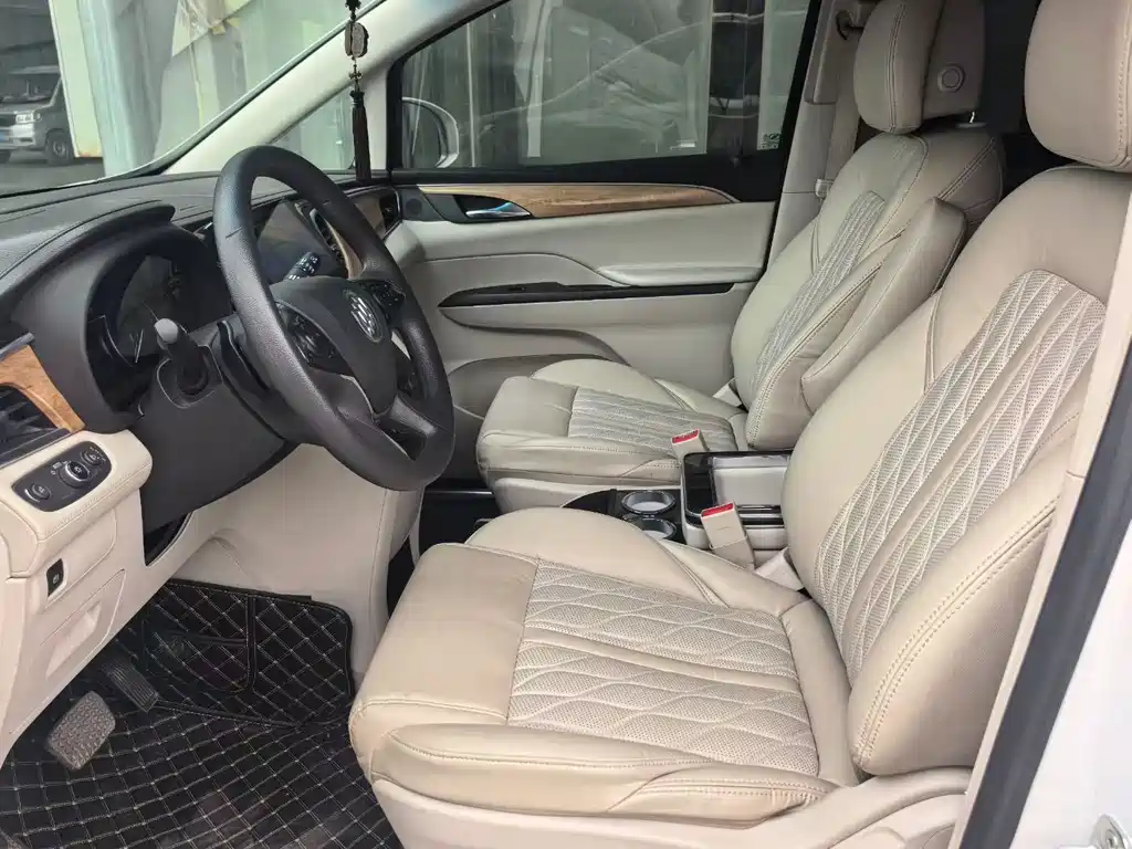 Buick GL8 2018 ES 28T Comfort Type National VI купить на сайте DeffCars