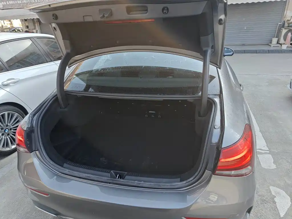 Mercedes-Benz A-Class 2021 facelift A 180 L sports sedan купить на сайте DeffCars