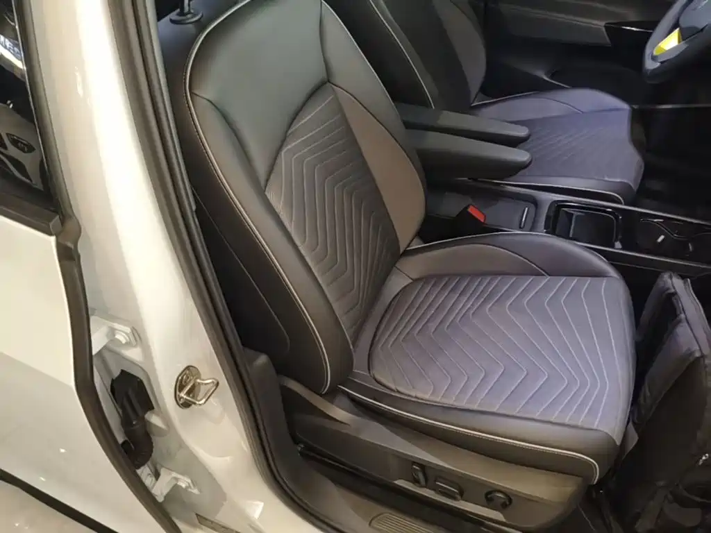 Volkswagen ID.3 2023 upgraded model pure smart version купить на сайте DeffCars
