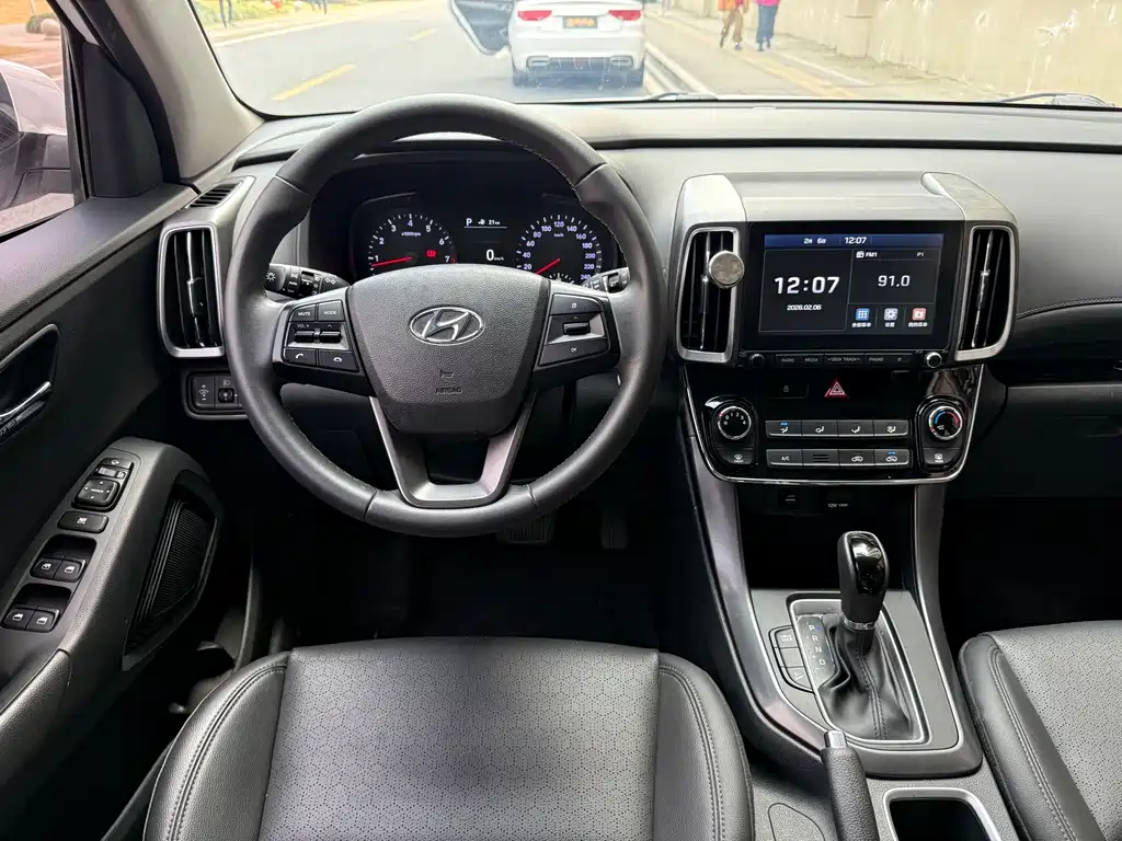 Beijing Hyundai ix35 2018 2.0L automatic two-wheel drive Zhiyong·Enjoy Edition купить на сайте DeffCars