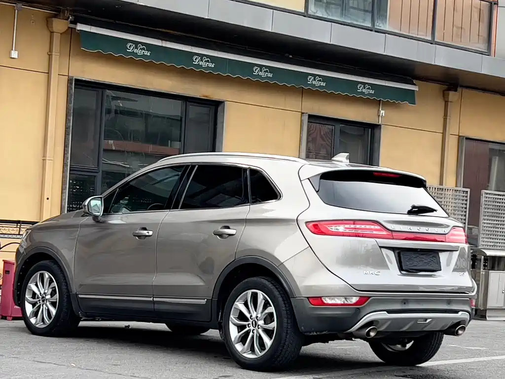 Lincoln MKC 2018 2.0T Two-wheel drive Premium Edition купить на сайте DeffCars