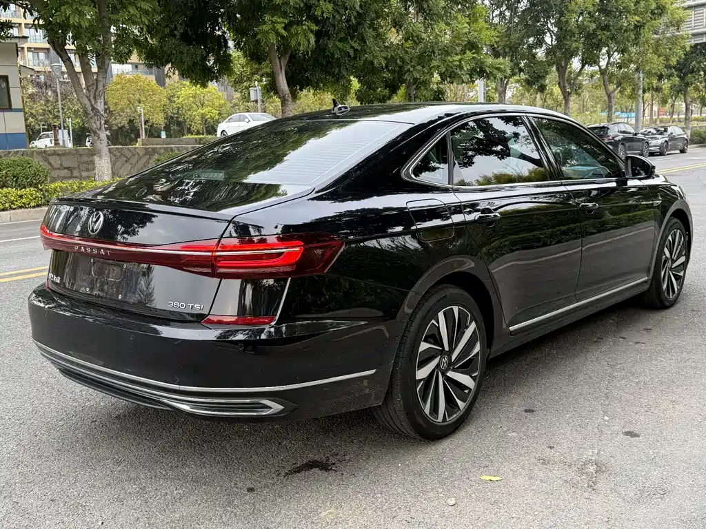 Passat 2025 Outstanding Model 380TSI Dragon Edition купить на сайте DeffCars