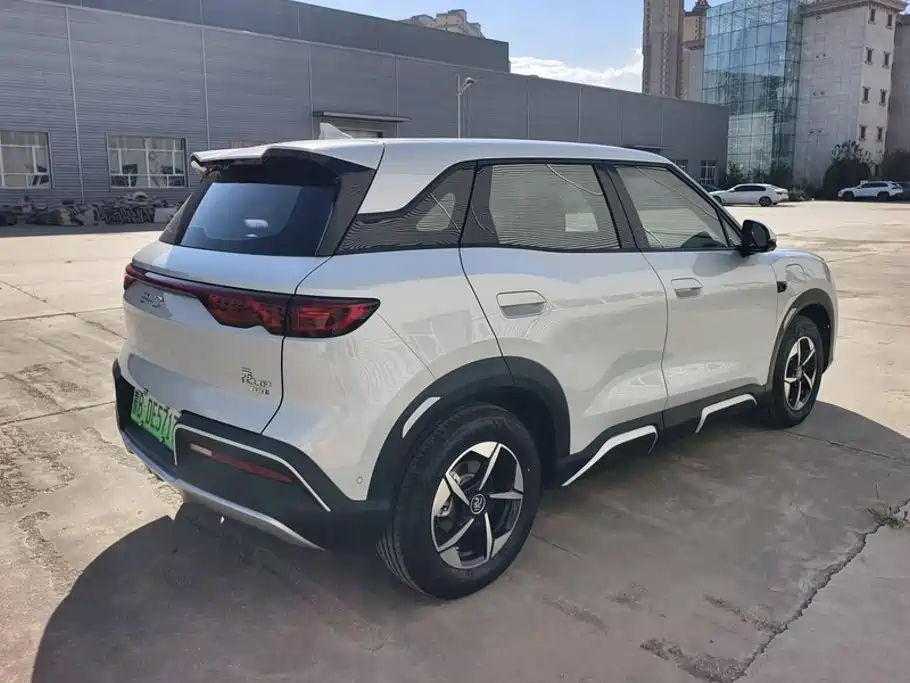 Yuan UP 2025 Smart Driving Edition 401KM Vitality Edition купить на сайте DeffCars