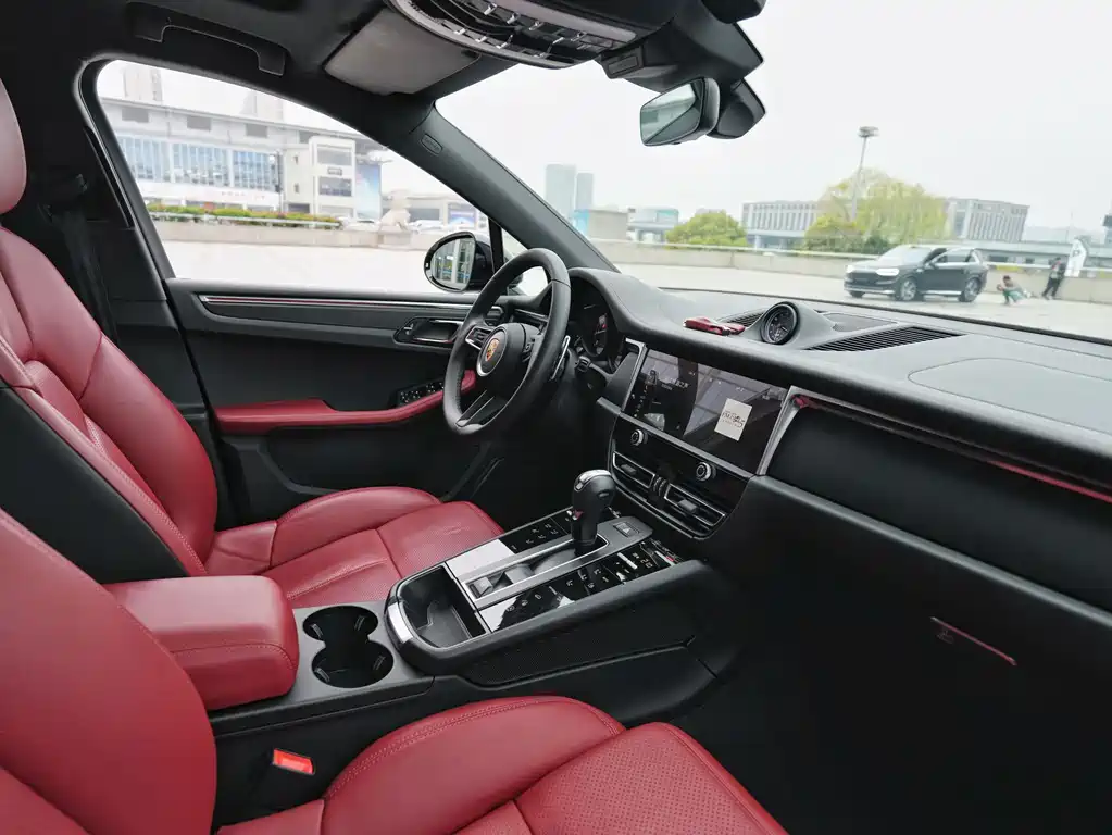 Macan 2023 Macan 2.0T купить на сайте DeffCars