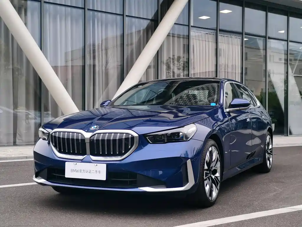 BMW 5 Series 2024 530Li Exclusive Luxury Package купить на сайте DeffCars
