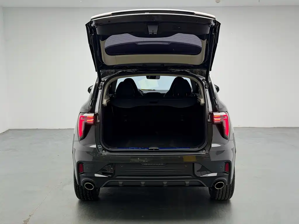Lynk & Co 01 2023 2.0TD 2WD Pro купить на сайте DeffCars